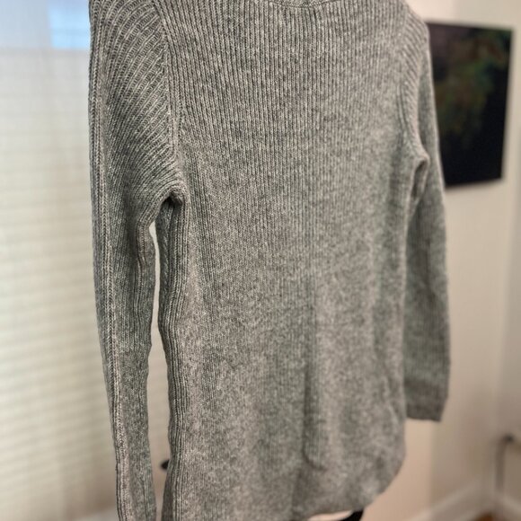 Calvin Klein Cotton Blend Heather Grey Knit sweater - Picture 8 of 9